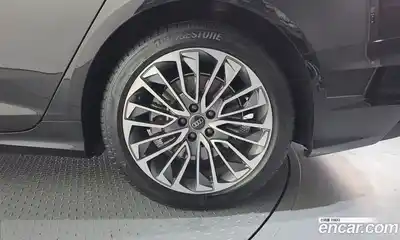 Audi A6 2024 2.0 автомат (гидро), миниатюра 7