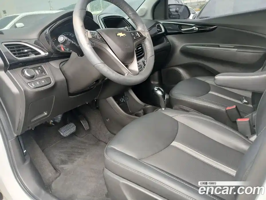 Chevrolet Spark 2022 1.0 автомат (гидро), фото 15