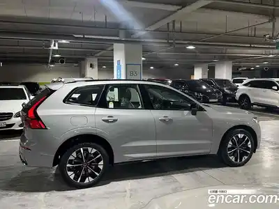 Volvo XC60 2026 2.0 автомат (гидро), миниатюра 3