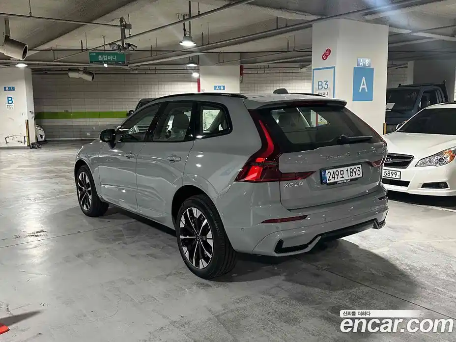 Volvo XC60 2026 2.0 автомат (гидро), фото 6