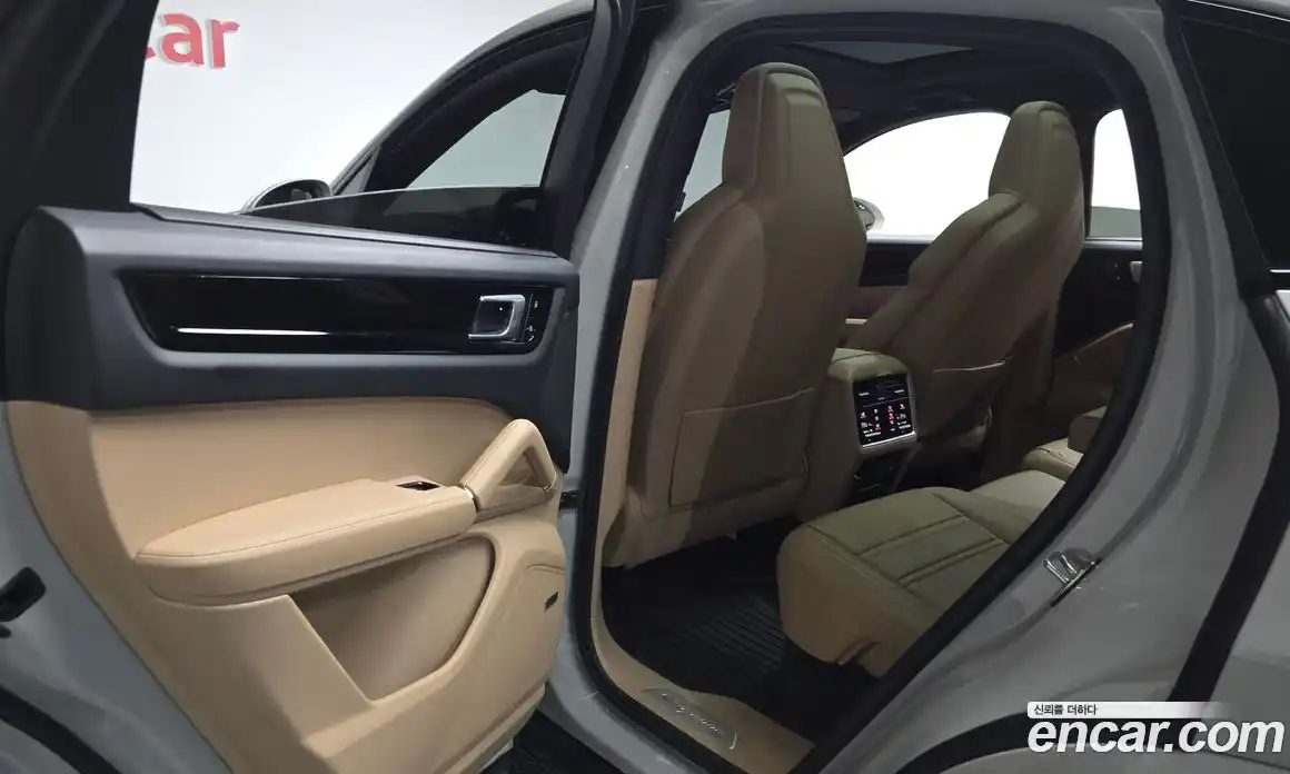 Porsche Cayenne 2021 3.0 автомат (гидро), фото 15