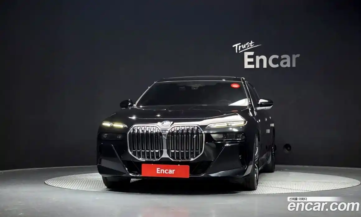 BMW i7 2024 0.3 автомат (гидро), фото 3