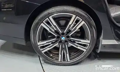 BMW i7 2024 0.3 автомат (гидро), миниатюра 5