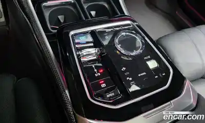 BMW i7 2024 0.3 автомат (гидро), миниатюра 9