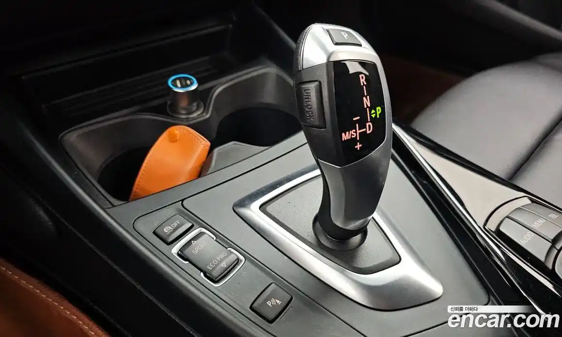 BMW 1 серия 2016 2.0 автомат (гидро), фото 9