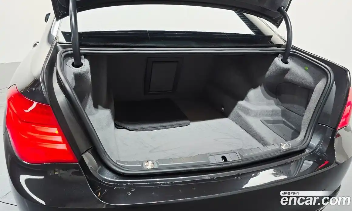 BMW 7 серия 2010 3.0 автомат (гидро), фото 19
