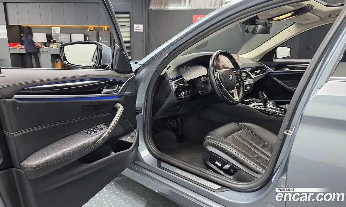 BMW 5 серия 2019 2.0 автомат (гидро), фото 12