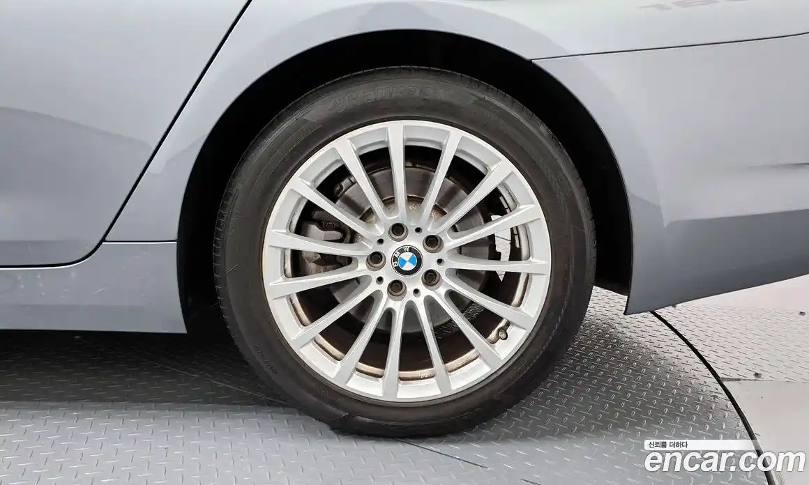 BMW 5 серия 2019 2.0 автомат (гидро), фото 6