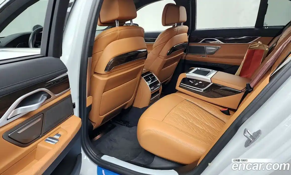 BMW 7 серия 2022 3.0 автомат (гидро), фото 15