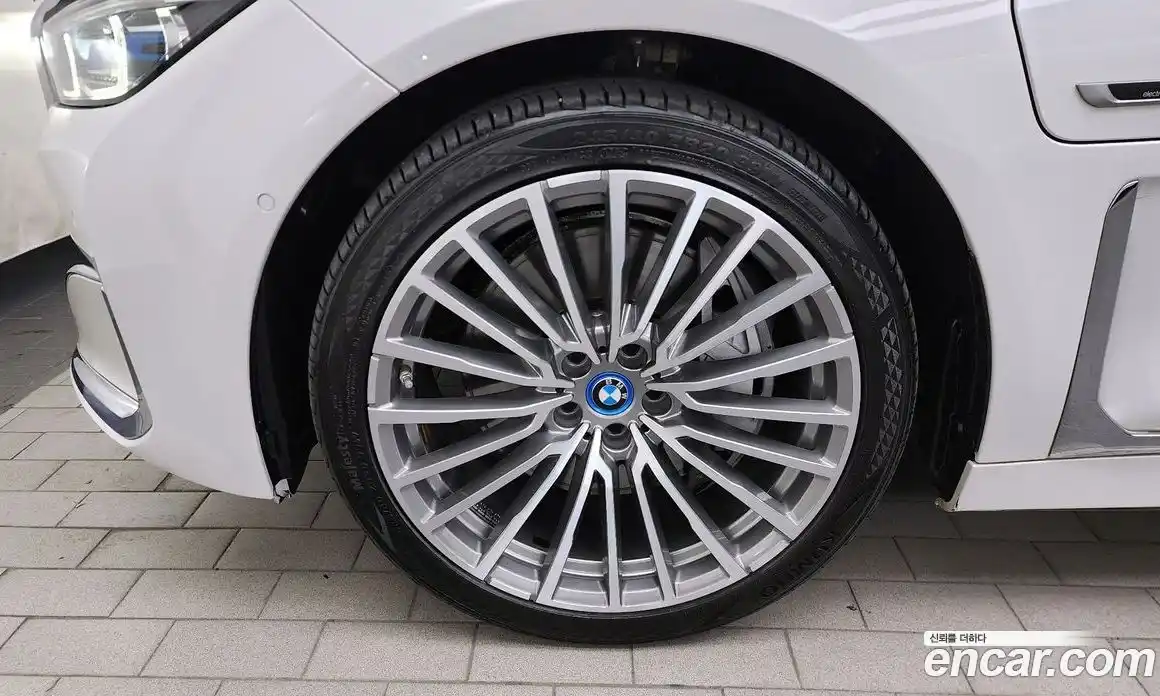BMW 7 серия 2022 3.0 автомат (гидро), фото 4