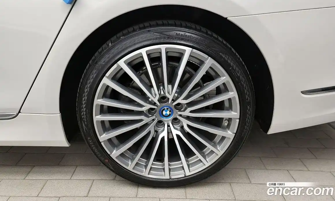 BMW 7 серия 2022 3.0 автомат (гидро), фото 6