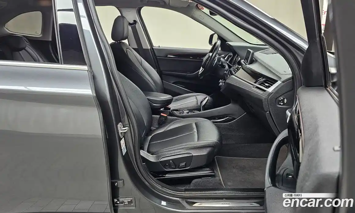BMW X1 2022 2.0 автомат (гидро), фото 11