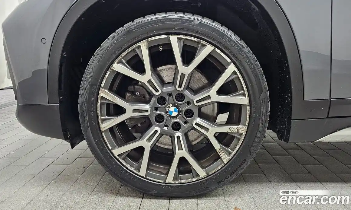 BMW X1 2022 2.0 автомат (гидро), фото 5