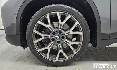 BMW X1 2022 2.0 автомат (гидро), миниатюра 5