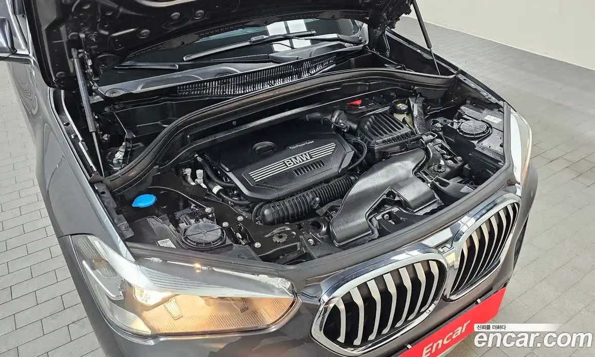 BMW X1 2022 2.0 автомат (гидро), фото 6