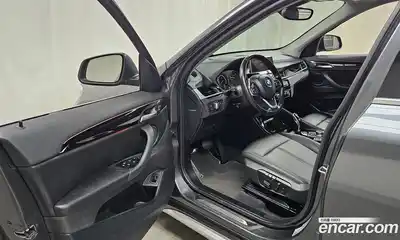 BMW X1 2022 2.0 автомат (гидро), миниатюра 10