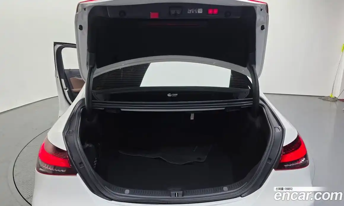Mercedes-Benz E-Class 2023 2.0 автомат (гидро), фото 20