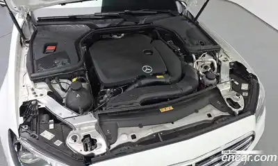 Mercedes-Benz E-Class 2023 2.0 автомат (гидро), миниатюра 6