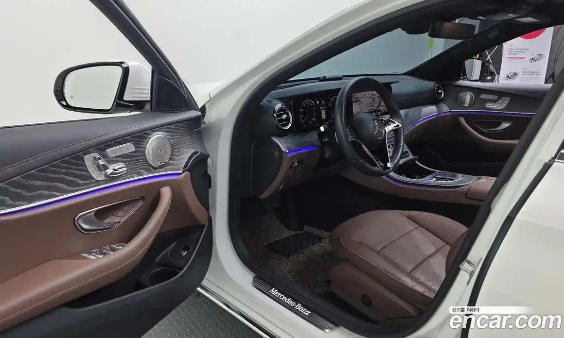 Mercedes-Benz E-Class 2023 2.0 автомат (гидро), фото 10