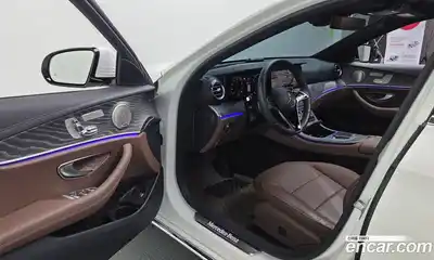 Mercedes-Benz E-Class 2023 2.0 автомат (гидро), миниатюра 10