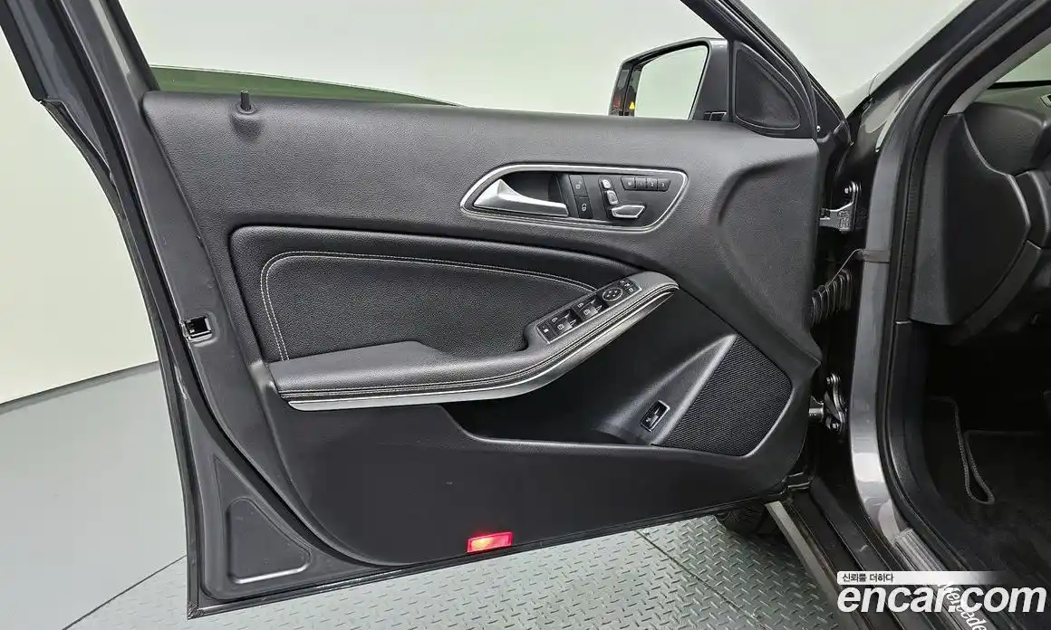 Mercedes-Benz GLA-Class 2019 2.0 гидро, фото 14 Mercedes-Benz GLA-Class 2019 2.0 гидро, фото 14