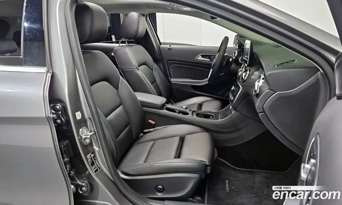 Mercedes-Benz GLA-Class 2019 2.0 гидро, фото 16 Mercedes-Benz GLA-Class 2019 2.0 гидро, фото 16