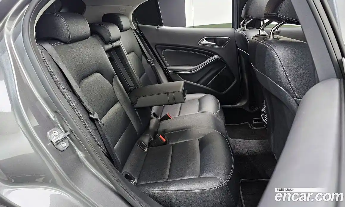Mercedes-Benz GLA-Class 2019 2.0 гидро, фото 17 Mercedes-Benz GLA-Class 2019 2.0 гидро, фото 17