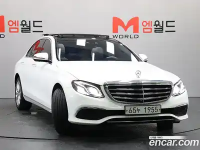 Mercedes-Benz E-Class 2019 2.0 автомат (гидро), миниатюра 3