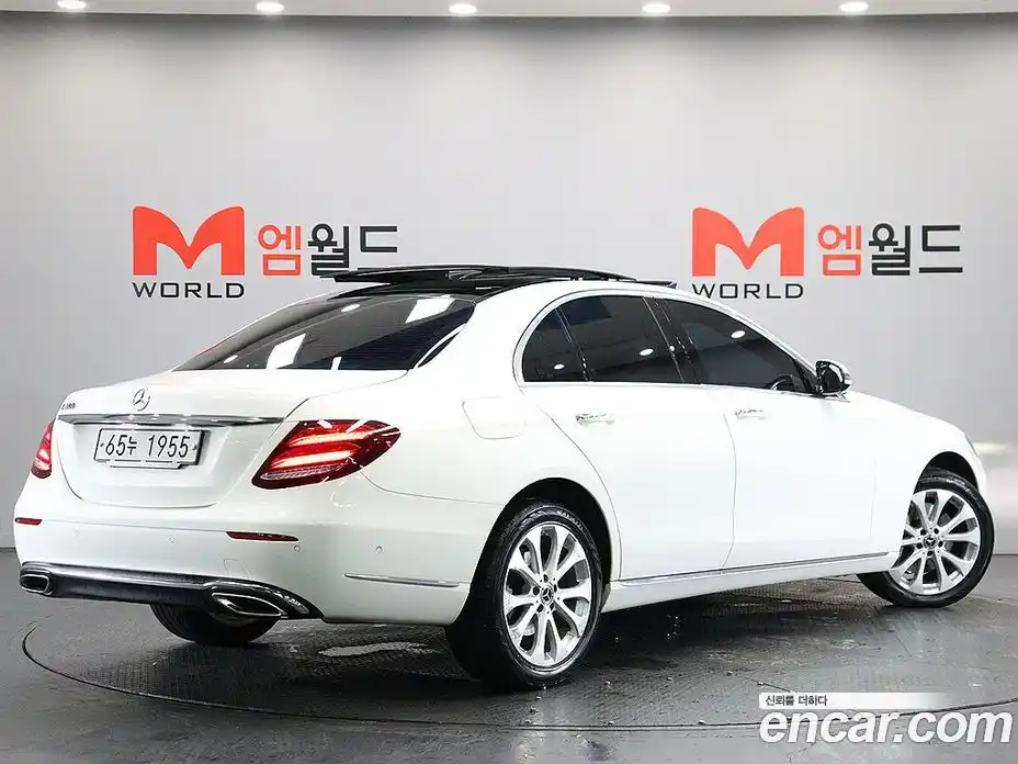 Mercedes-Benz E-Class 2019 2.0 автомат (гидро), фото 4