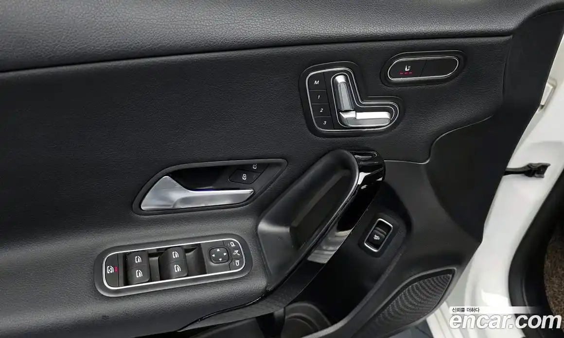 Mercedes-Benz A-Class 2020 2.0 гидро, фото 14 Mercedes-Benz A-Class 2020 2.0 гидро, фото 14