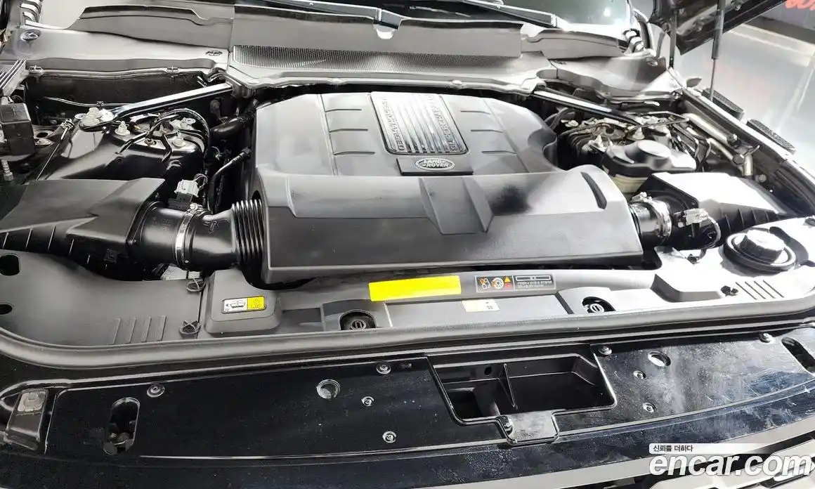 Land Rover Range Rover 2018 5.0 автомат (гидро), фото 6