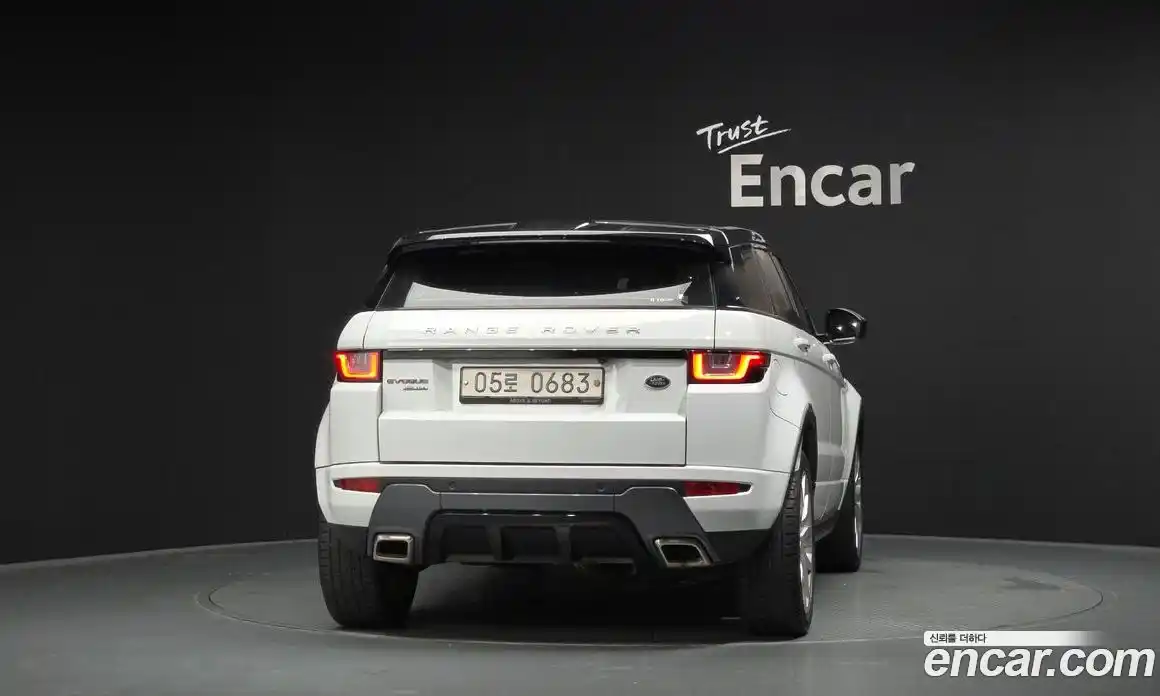 Land Rover Range Rover Evoque 2016 2.0 автомат (гидро), фото 4