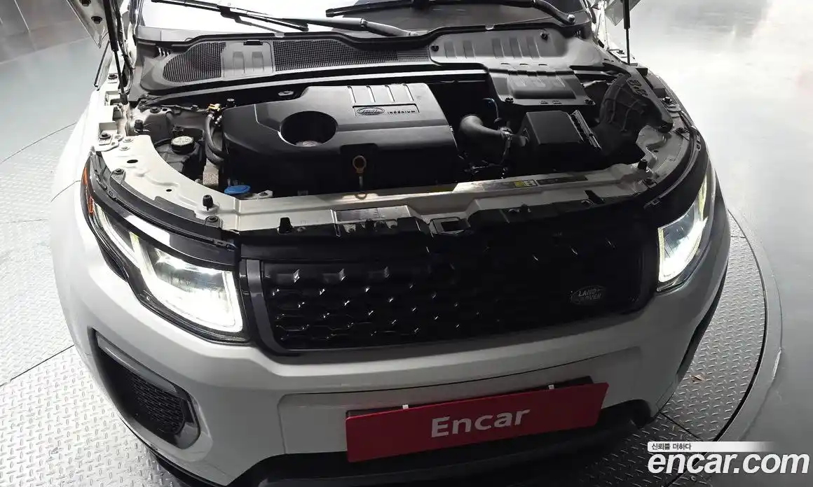 Land Rover Range Rover Evoque 2016 2.0 автомат (гидро), фото 6