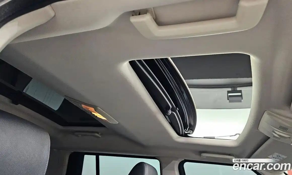 Land Rover Discovery 2015 3.0 автомат (гидро), фото 17