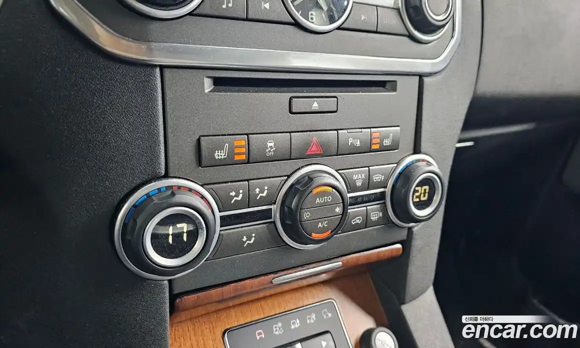 Land Rover Discovery 2015 3.0 автомат (гидро), фото 19