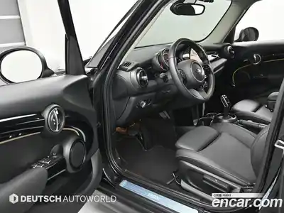 Mini Cooper 2022 1.5 автомат (гидро), миниатюра 6