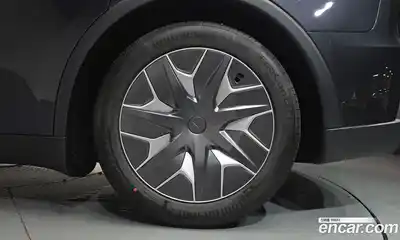 Tesla Model Y 2026 0.2 автомат (гидро), миниатюра 6