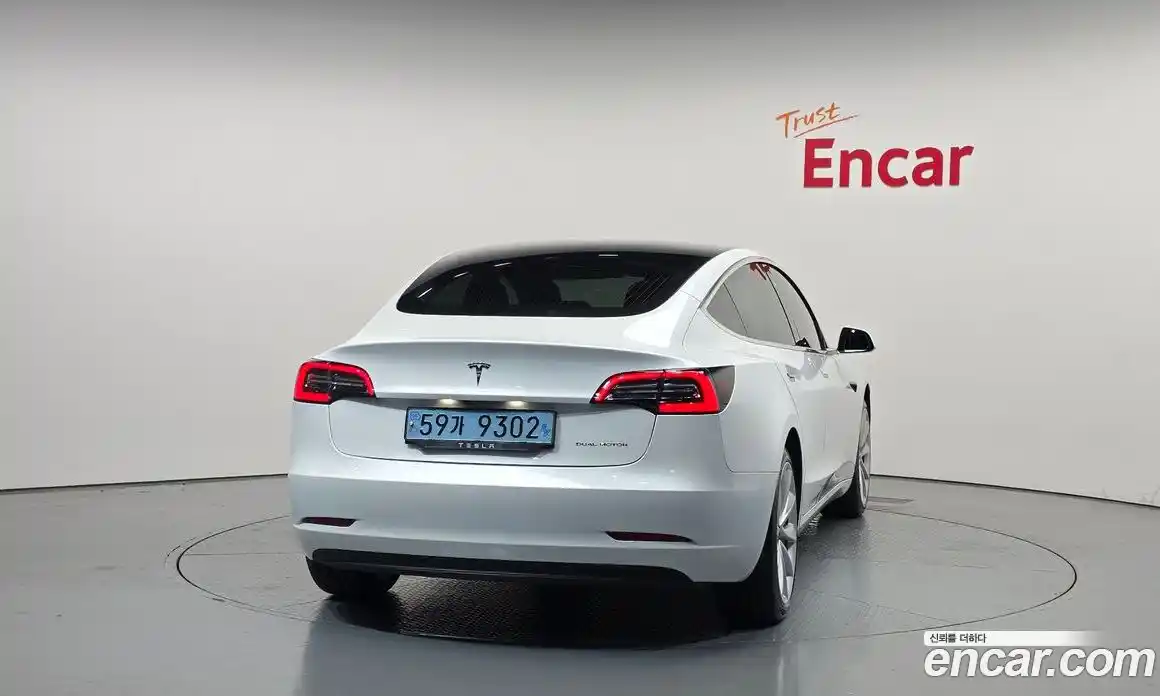 Tesla Model 3 2020 0.2 автомат (гидро), фото 4 Tesla Model 3 2020 0.2 автомат (гидро), фото 4