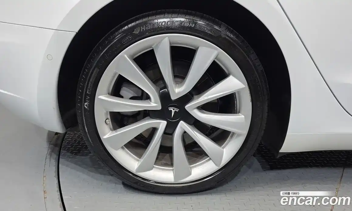 Tesla Model 3 2020 0.2 автомат (гидро), фото 7 Tesla Model 3 2020 0.2 автомат (гидро), фото 7