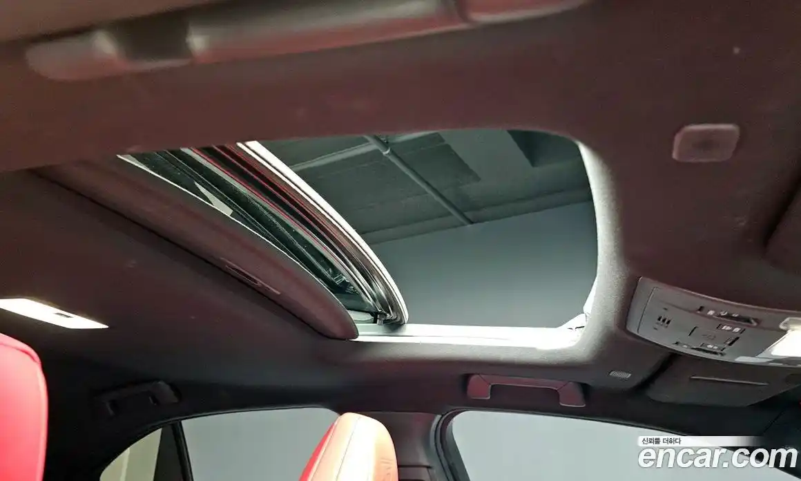 Lexus UX 2023 2.0 автомат (гидро), фото 25 Lexus UX 2023 2.0 автомат (гидро), фото 25