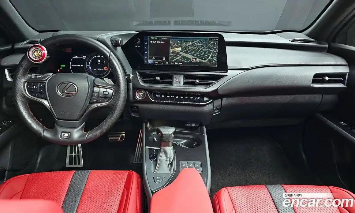 Lexus UX 2023 2.0 автомат (гидро), фото 10 Lexus UX 2023 2.0 автомат (гидро), фото 10