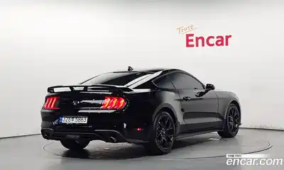 Ford Mustang 2023 2.3 автомат (гидро), миниатюра 2