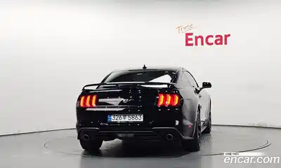Ford Mustang 2023 2.3 автомат (гидро), миниатюра 4