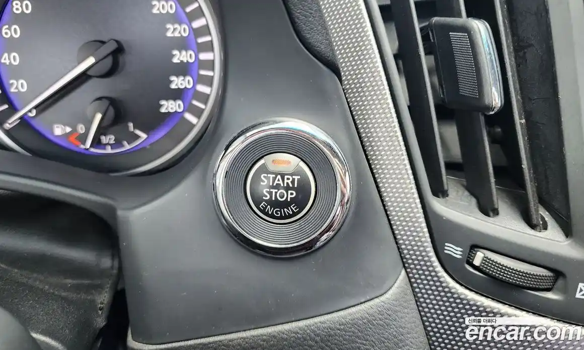 Infiniti Q50 2015 2.1 автомат (гидро), фото 17 Infiniti Q50 2015 2.1 автомат (гидро), фото 17