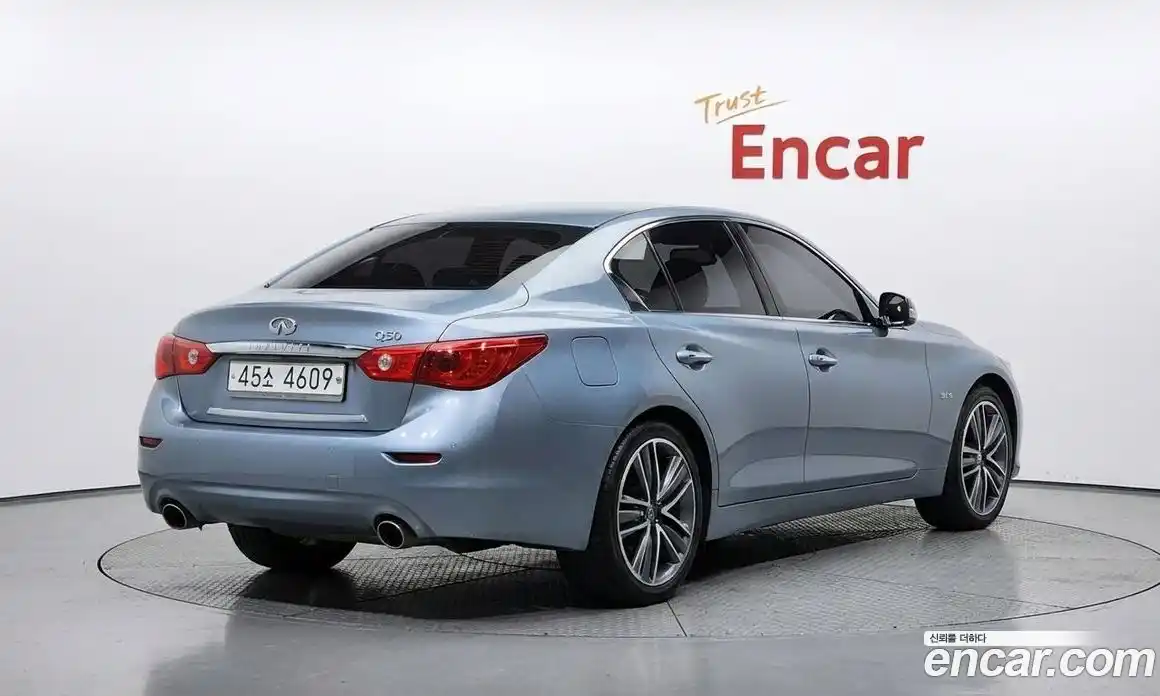 Infiniti Q50 2015 2.1 автомат (гидро), фото 2 Infiniti Q50 2015 2.1 автомат (гидро), фото 2