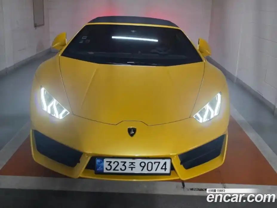 Lamborghini Huracan 2017 5.2 автомат (гидро), фото 1 Lamborghini Huracan 2017 5.2 автомат (гидро), фото 1
