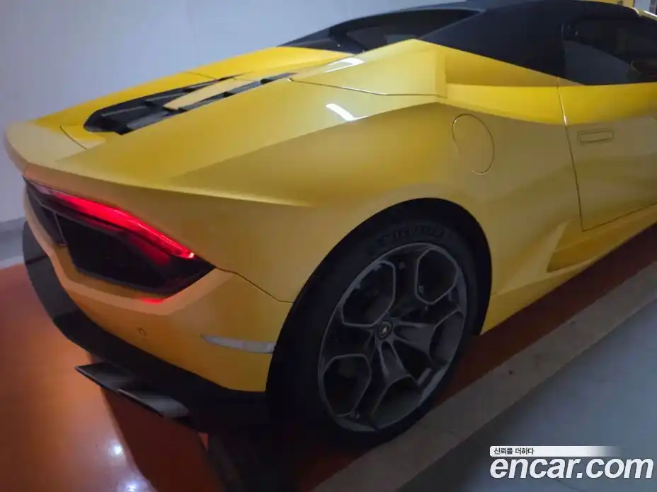 Lamborghini Huracan 2017 5.2 автомат (гидро), фото 8 Lamborghini Huracan 2017 5.2 автомат (гидро), фото 8