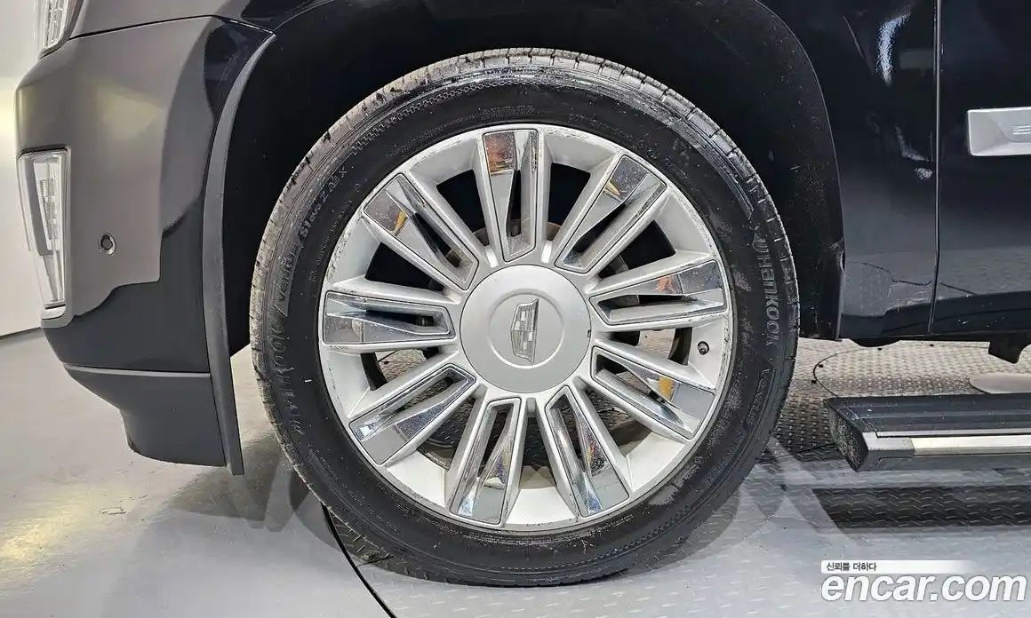 Cadillac Escalade 2019 6.2 автомат (гидро), фото 5 Cadillac Escalade 2019 6.2 автомат (гидро), фото 5