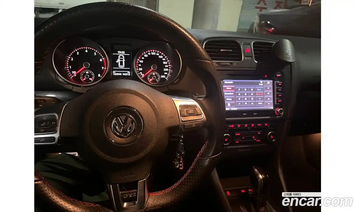 Volkswagen Golf 2011 2.0 автомат (гидро), фото 8