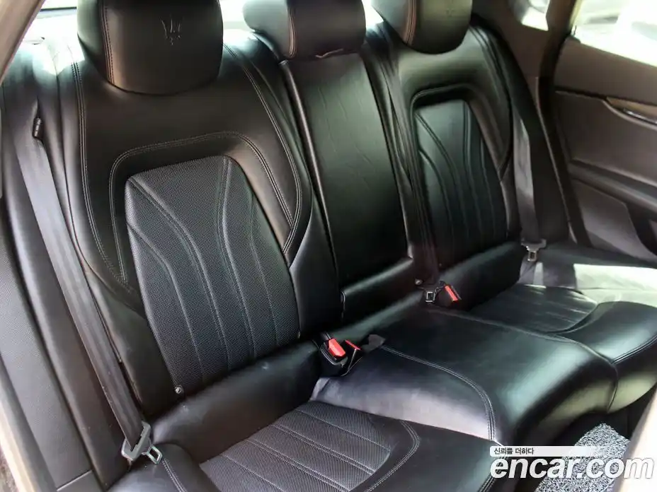 Maserati Quattroporte 2013 3.8 автомат (гидро), фото 16 Maserati Quattroporte 2013 3.8 автомат (гидро), фото 16